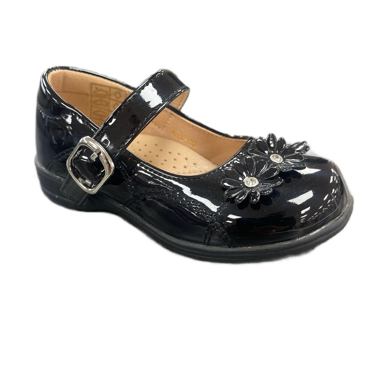 Ginger Ivy: SMART PATENT shoes in different design with buckle finish